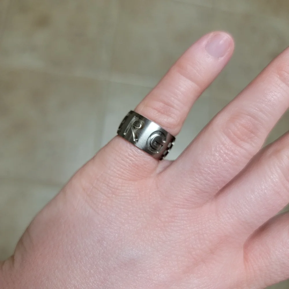 Titanium Unisex Wedding Engagement Band  Wide band RGEDELBE Script Size 6